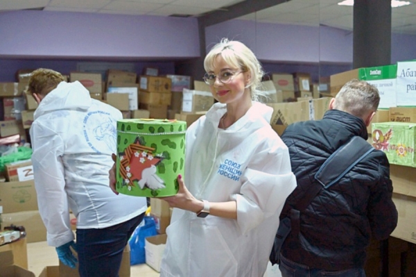 Более 10 тонн вещей собрали волонтеры Тюменской области в рамках акции 