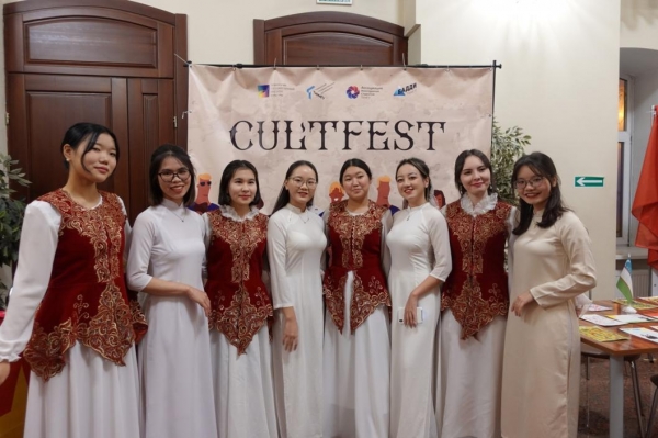 В Тюмени студенты из 32 государств встретились на CultFest