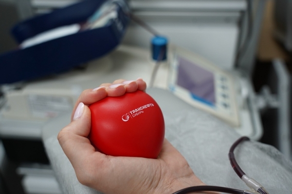 Волонтеры сдали почти 50 литров крови в ходе донорской акции Волонтеры сдали почти 50 литров крови в ходе донорской акции