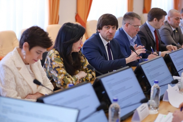 В Тюмени в Год единства народов России особое внимание уделят Дню Победы В Тюмени в Год единства народов России особое внимание уделят Дню Победы